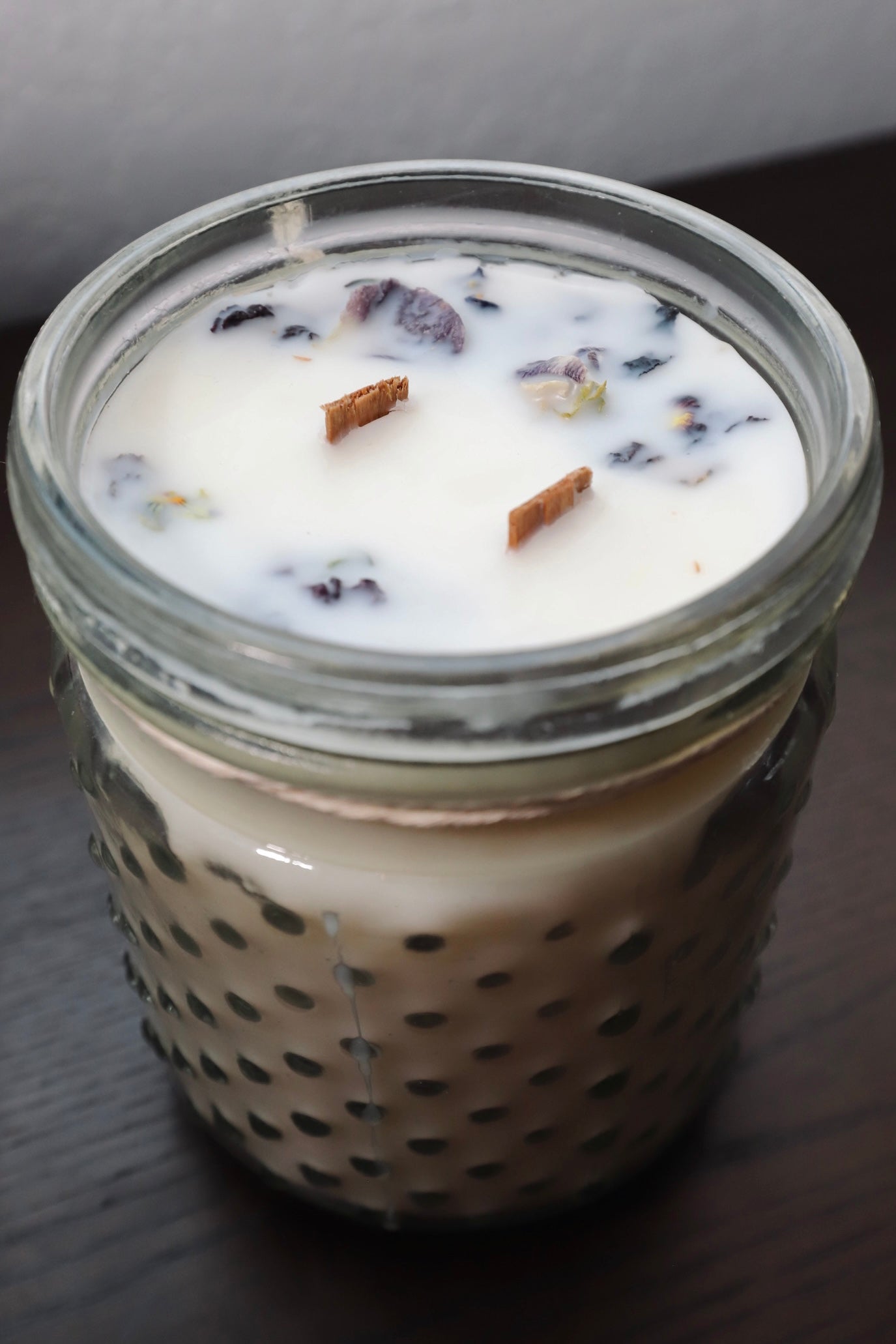 Coconut Cream + Mango - Wooden Wick Candle